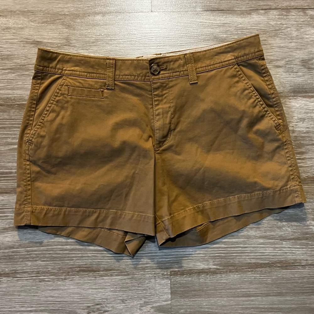 Old Navy Perfect Khaki Shorts Size 4